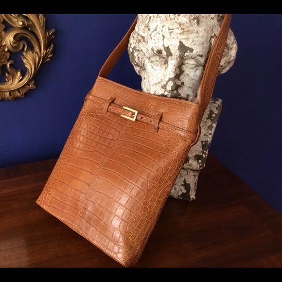 Genuine crocodile bag in like new condition - Picture 2 of 10